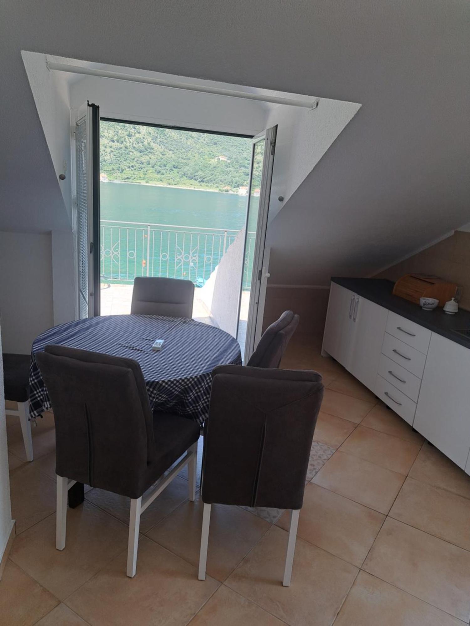 Apartments Pejanovic Котор Екстериор снимка
