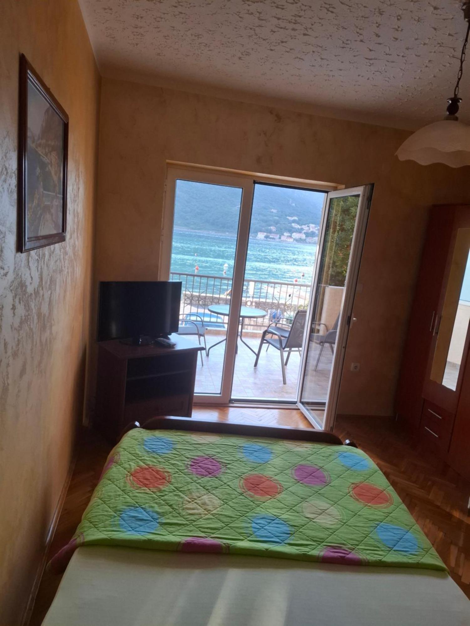 Apartments Pejanovic Котор Екстериор снимка
