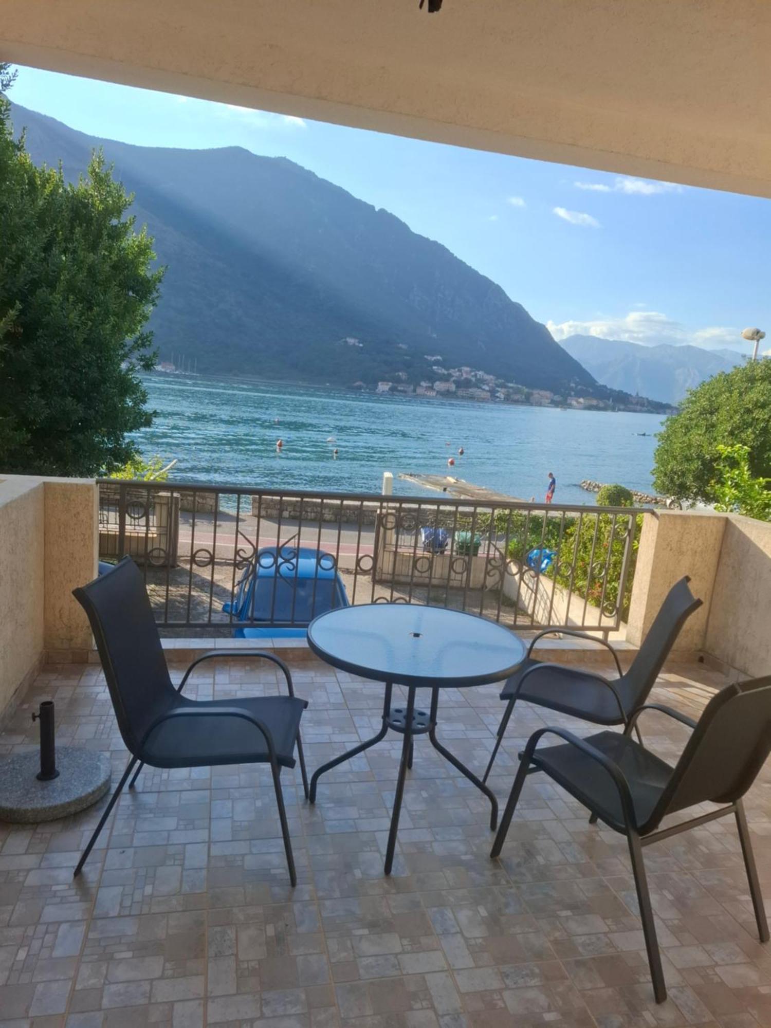 Apartments Pejanovic Котор Екстериор снимка